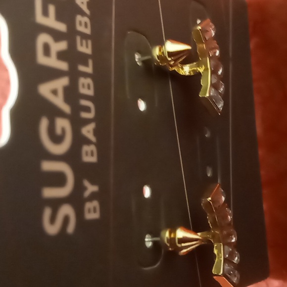 Sugar fix front to back earrings gold tone with crystals - Picture 7 of 8